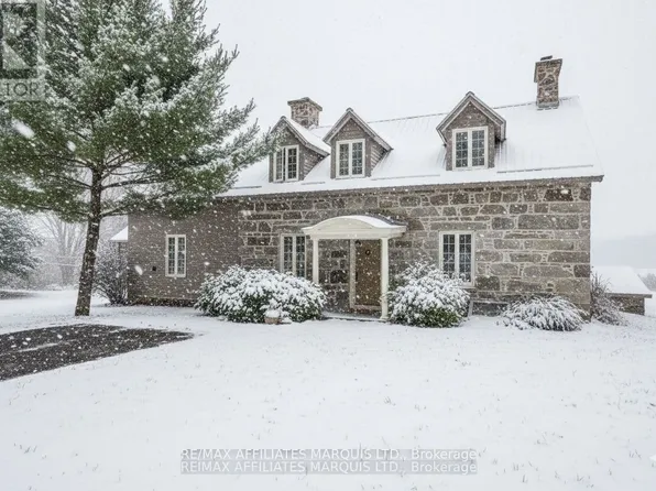 20824 S Service Rd, North Glengarry, ON K0B 1R0