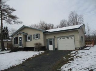 31 Orchard Rd, Castleton, NY 12033