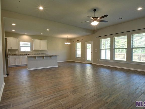 4th image of 11553 Regal St