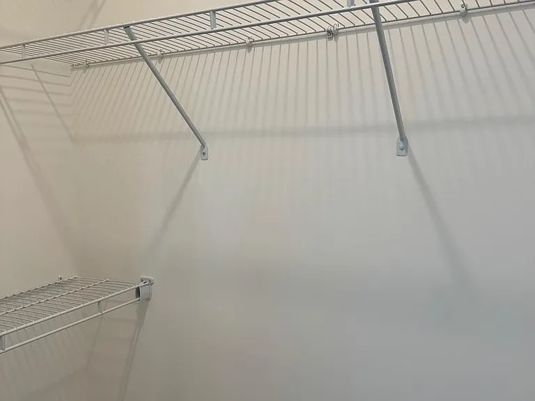 831 King Farm — Photo 22