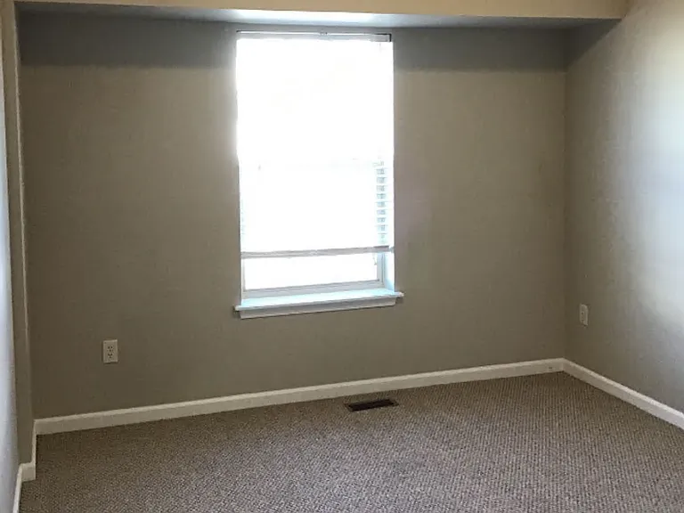 228 Meriweather Dr — Photo 11