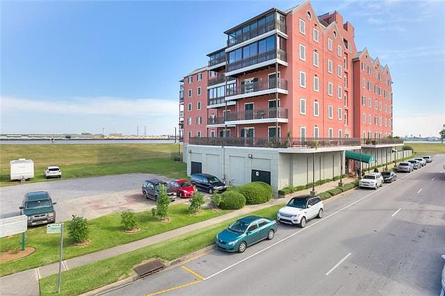 1st image of 330 Morgan St APT 505