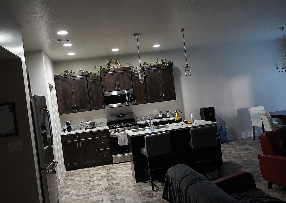1st image of 3333 E Tanoak Dr