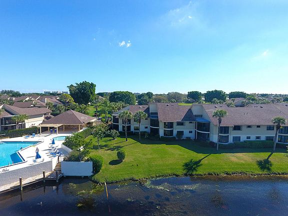 5th image of 16997 Waterbend Dr APT 234