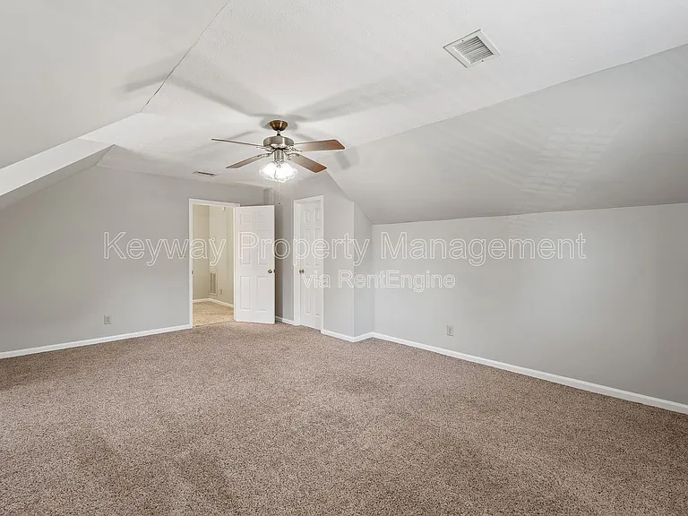 255 Silver Maple Rd — Photo 20