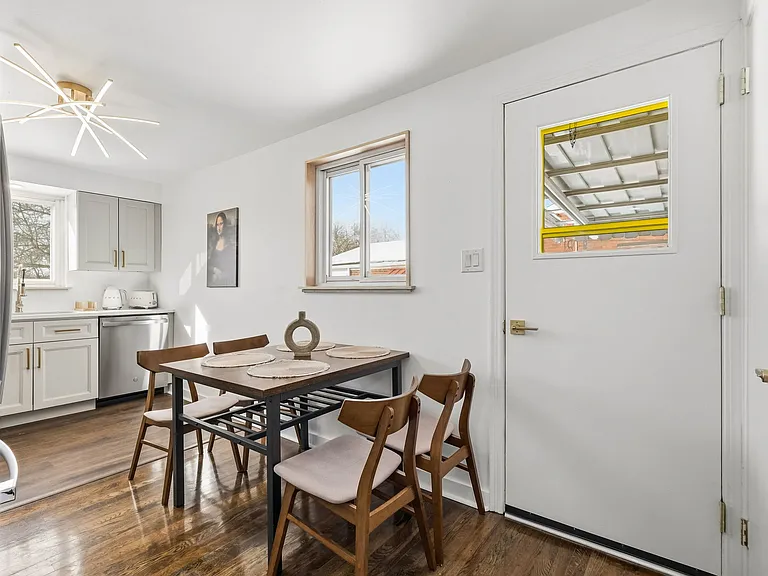 215 McMasters Dr — Photo 12