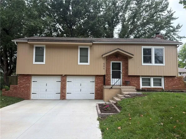 504 SW Killarney Ln, Blue Springs, MO 64014