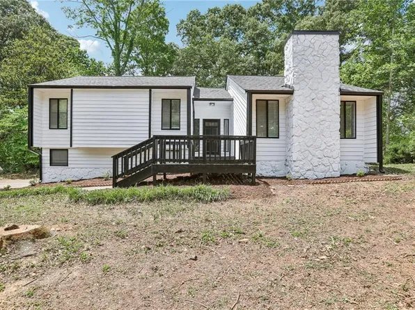 5497 Gibson Dr, Acworth, GA 30102