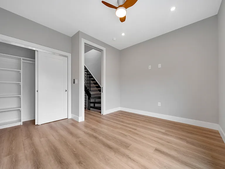 2311 Cross St — Photo 25
