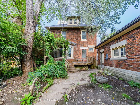 4th image of 239 Ridout St S