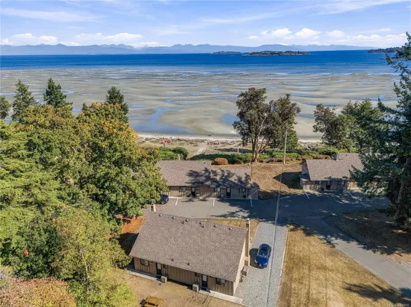 1051 Resort Dr #47, Parksville, BC V9P 2E4