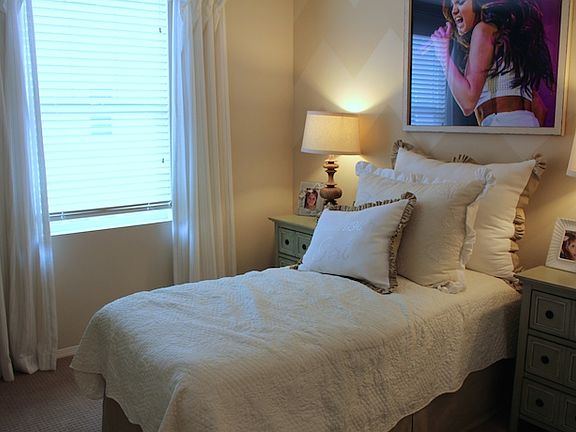 5th image of 1541 Winter Ln Unit 2