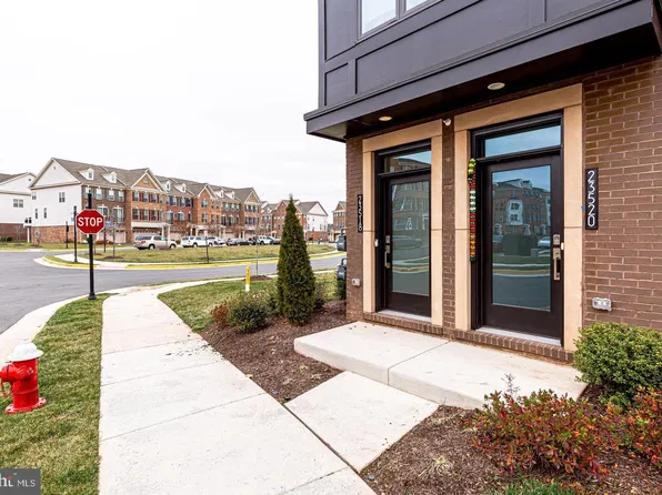 23518 Neersville Corner Ter, Ashburn, VA 20148