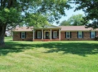 204 Riggs Ave, Portland, TN 37148