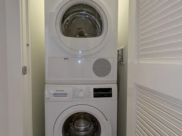 135 East 47th Street image 9 of 23