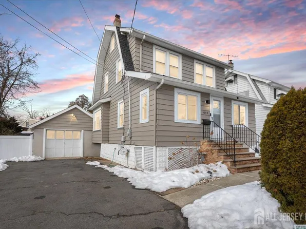 1044 Madison Hill Rd, Clark, NJ 07066