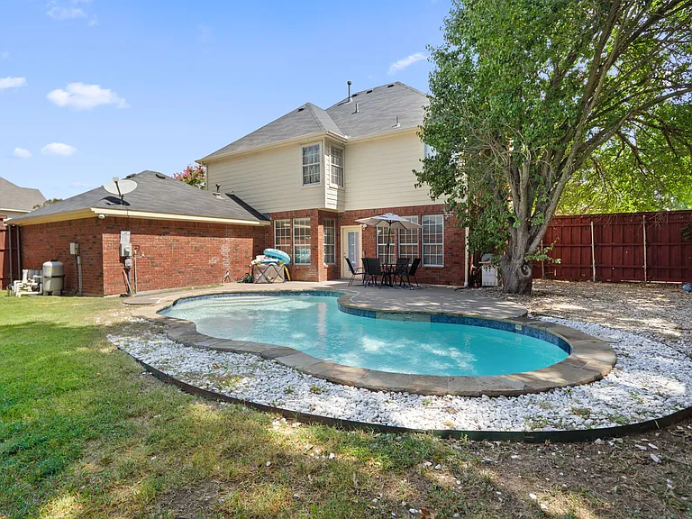 141 Morningside Dr — Photo 36