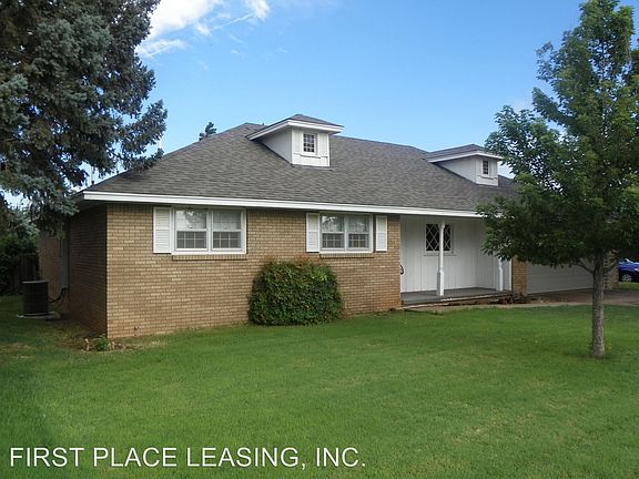 2nd image of 3112 Axtell St