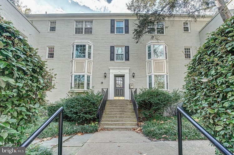 1st image of 800 S Arlington Mill Dr #13101