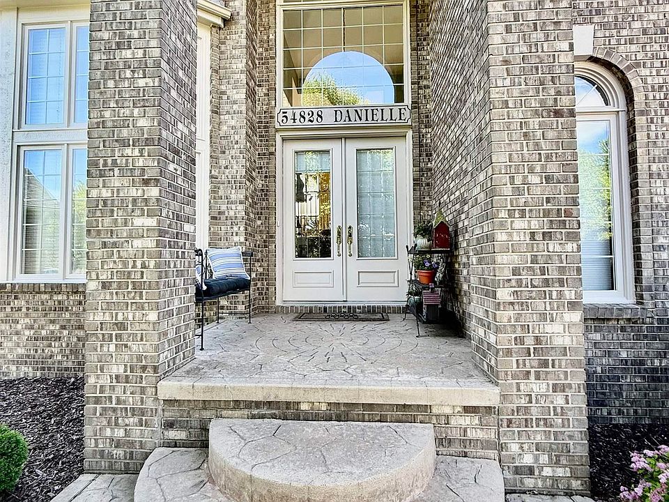54828 Danielle St, photo 20