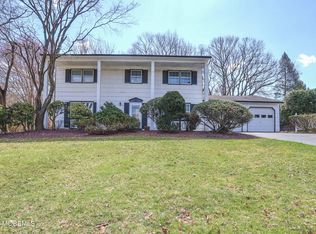 11 Prince Edward Rd, Morganville, NJ 07751