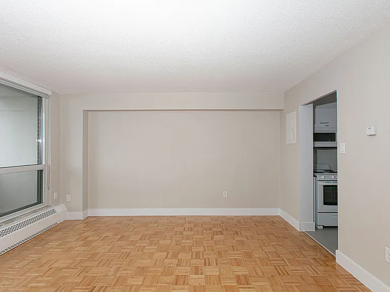 666 Spadina Ave — Photo 18