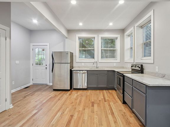 2nd image of 559 Parkway Dr NE #D