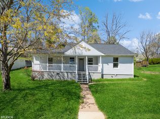 60 7th St, Fieldale, VA 24089