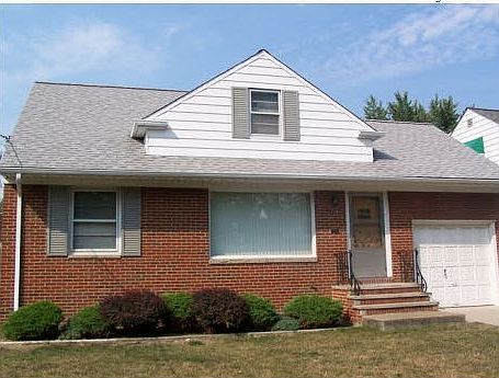 1st image of 409 Halle Dr