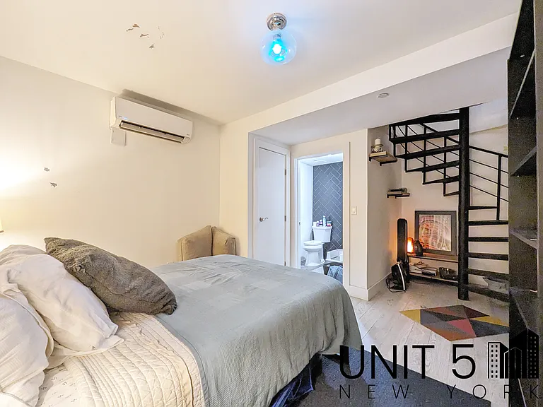 1116 Halsey St #1A — Photo 7