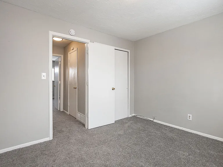 23755 Banbury Cir #10 — Photo 15