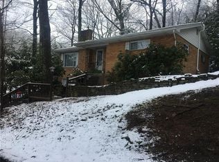 109 Bradford Ln, Jeannette, PA