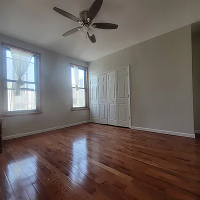 Rented by Yup Realty LLC | media 2