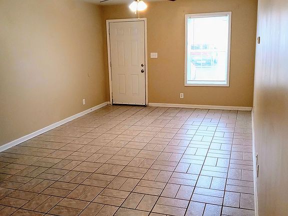 2nd image of 535 Lafayette Rd APT F1