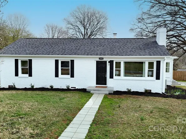 5000 Sylvan Dr, Charlotte, NC 28269