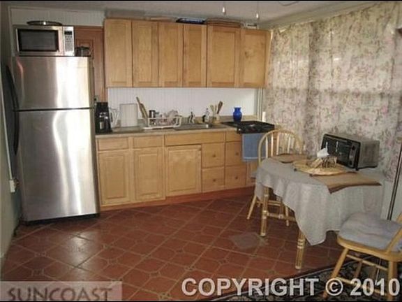 5th image of 1956 Cove Dr