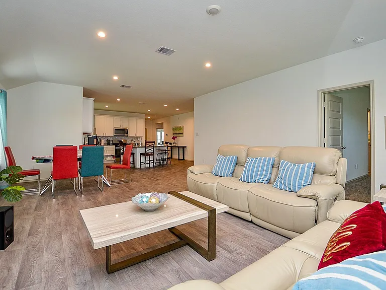 7203 Dawn View Ln — Photo 12