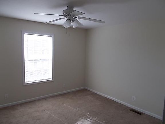 4th image of 244 Executive Ave APT 1C