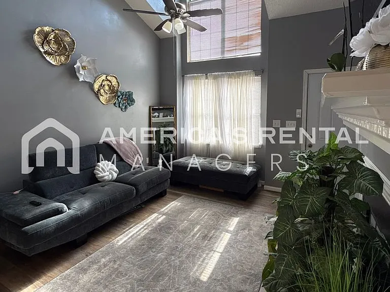 1219 Magnolia Pl — Photo 6