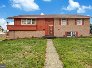 1633 Sherwood Rd, Reading, PA 19610