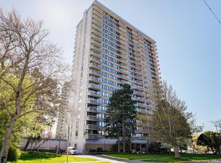 647 Michigan St #1401, Victoria, BC