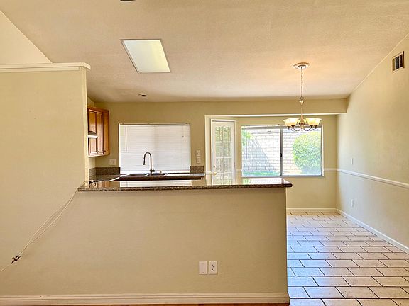 3rd image of 7020 La Luna Ct