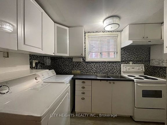 4th image of 176 Fennell Ave E