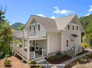 11 Lila Ln, Leicester, NC 28721