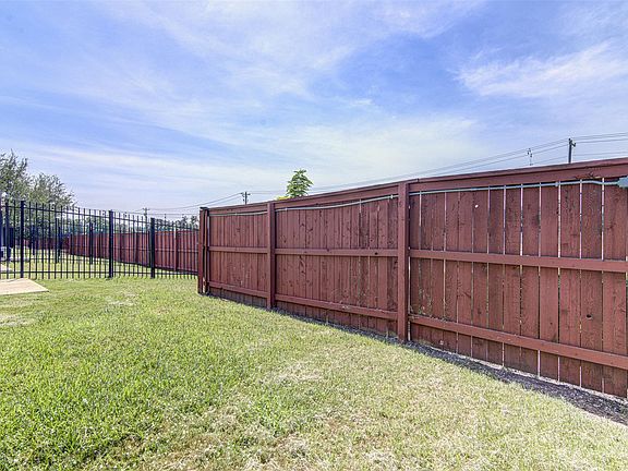 5th image of 1407 Airedale Rd #1104