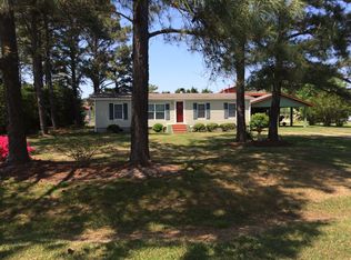 137 Edgewater Dr, Grandy, NC 27939