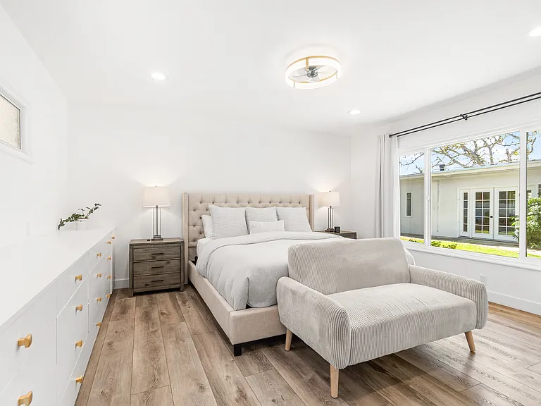 2840 Amby Pl — Photo 16