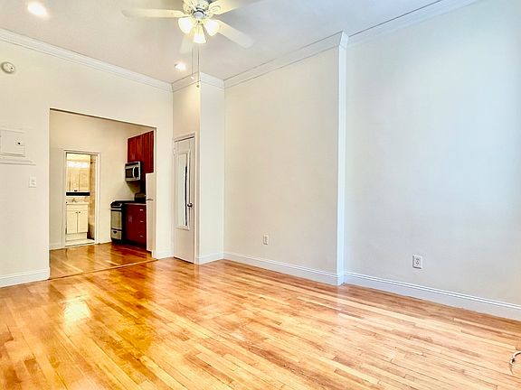 2nd image of 34 W 86th St #1R