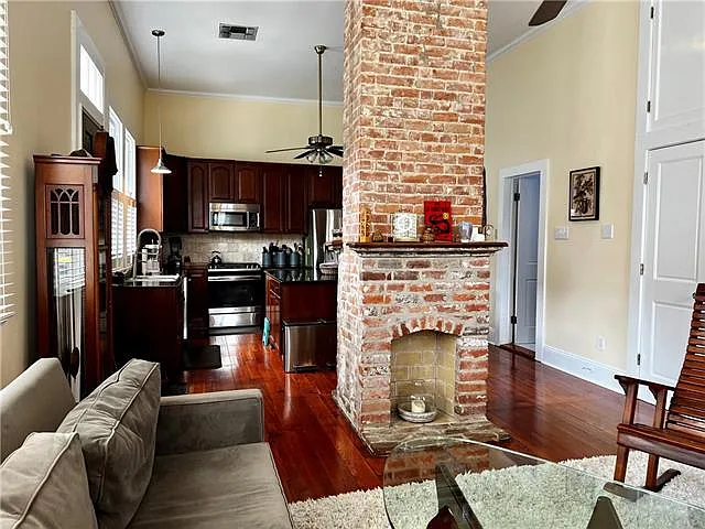 2126 Dublin St — Photo 8
