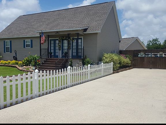 3rd image of 2327 Denby Ln